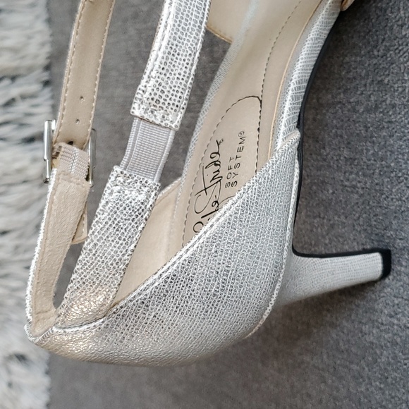 🆕️ Life Stride Soft System Metallic Silver Maria Pumps SIZE: 10M - Picture 7 of 10